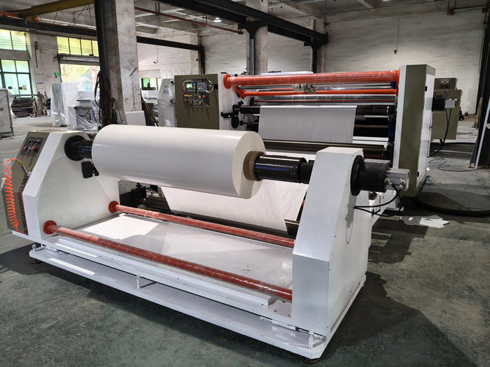 1750型高速复卷切过机